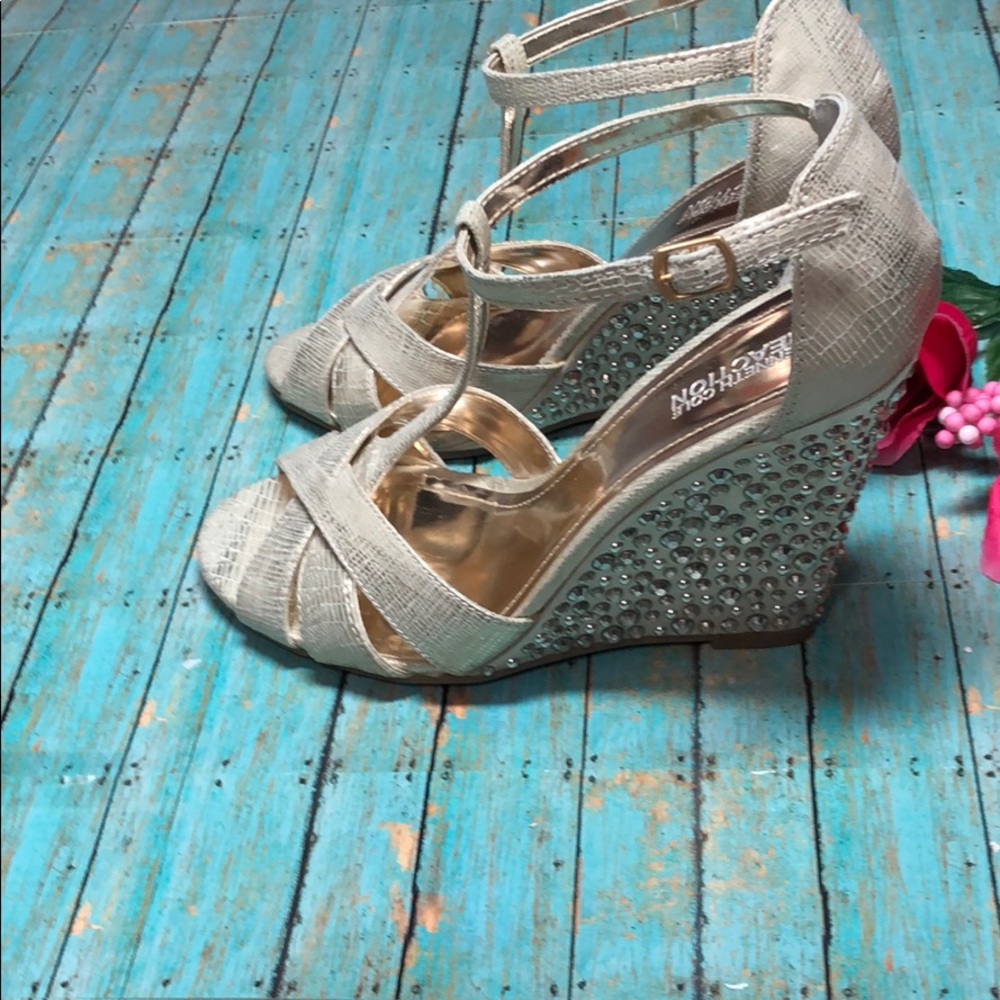 Kenneth Cole Reaction Rhinestone Studded Wedge - Picture 3 of 6